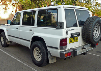 Sprężyna tylna lewa Nissan Patrol Y60